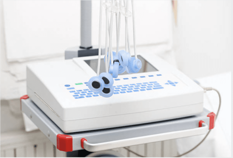 Learn about quality electrocardiograph machine. | AMIS MEDICAL