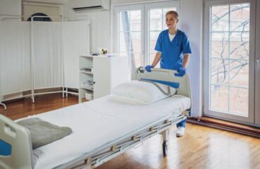 letto-casa-ospedale-elettrico Quanto sono cruciali i letti ospedalieri elettrici domestici per un'assistenza domiciliare di qualità?