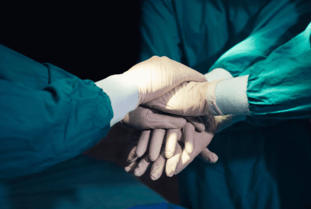 Fabricante de equipos médicos 3