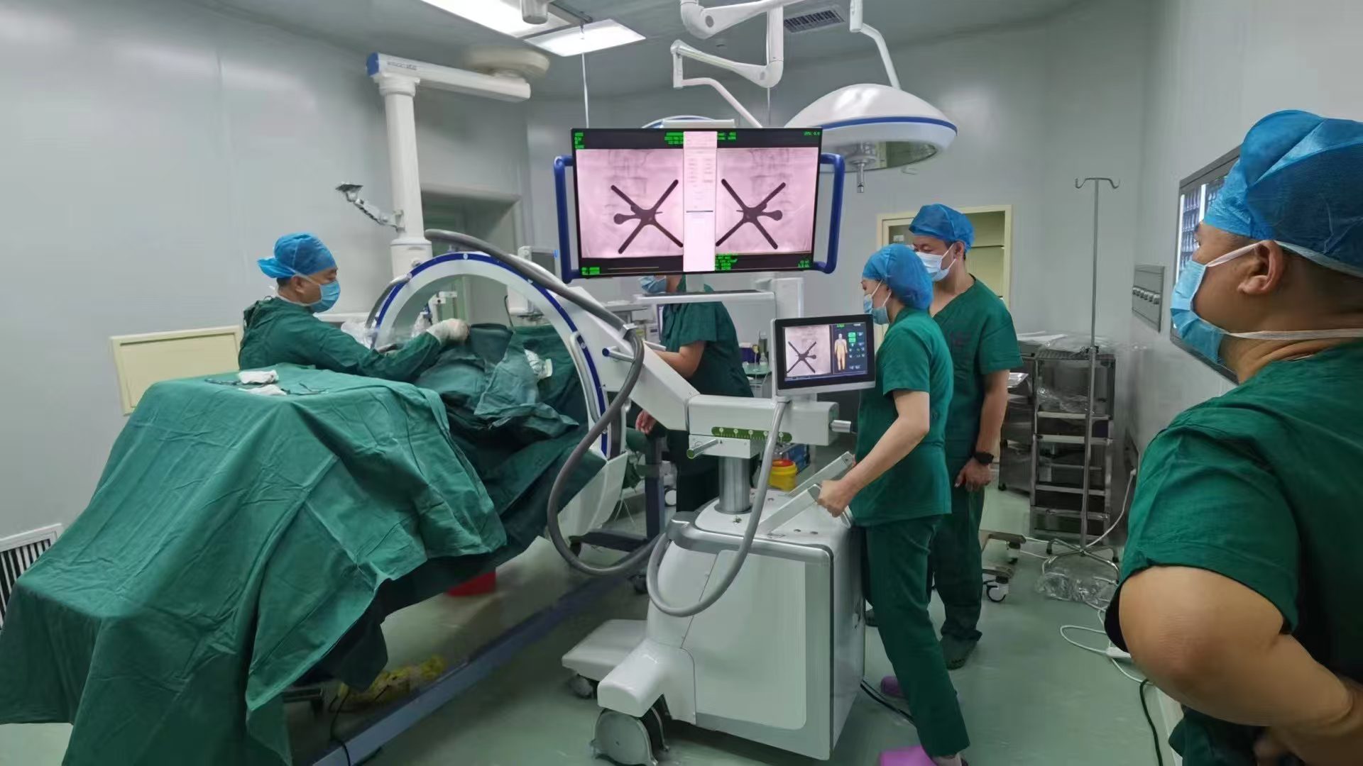 Radiografia de braço em C tudo-em-um Radiografia móvel com FPD